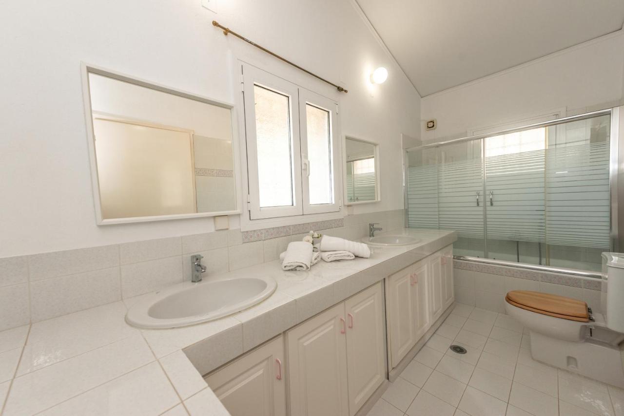 Lns Vip Villas Сивота Экстерьер фото